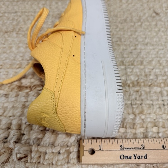 Nike Air Force 1 Sage Low Yellow Leather Platform Sneakers Womens 8 - Picture 11 of 11